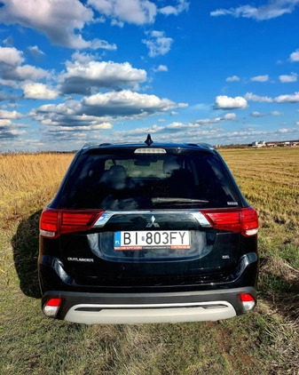 Mitsubishi Outlander cena 115000 przebieg: 98000, rok produkcji 2020 z Białystok małe 67